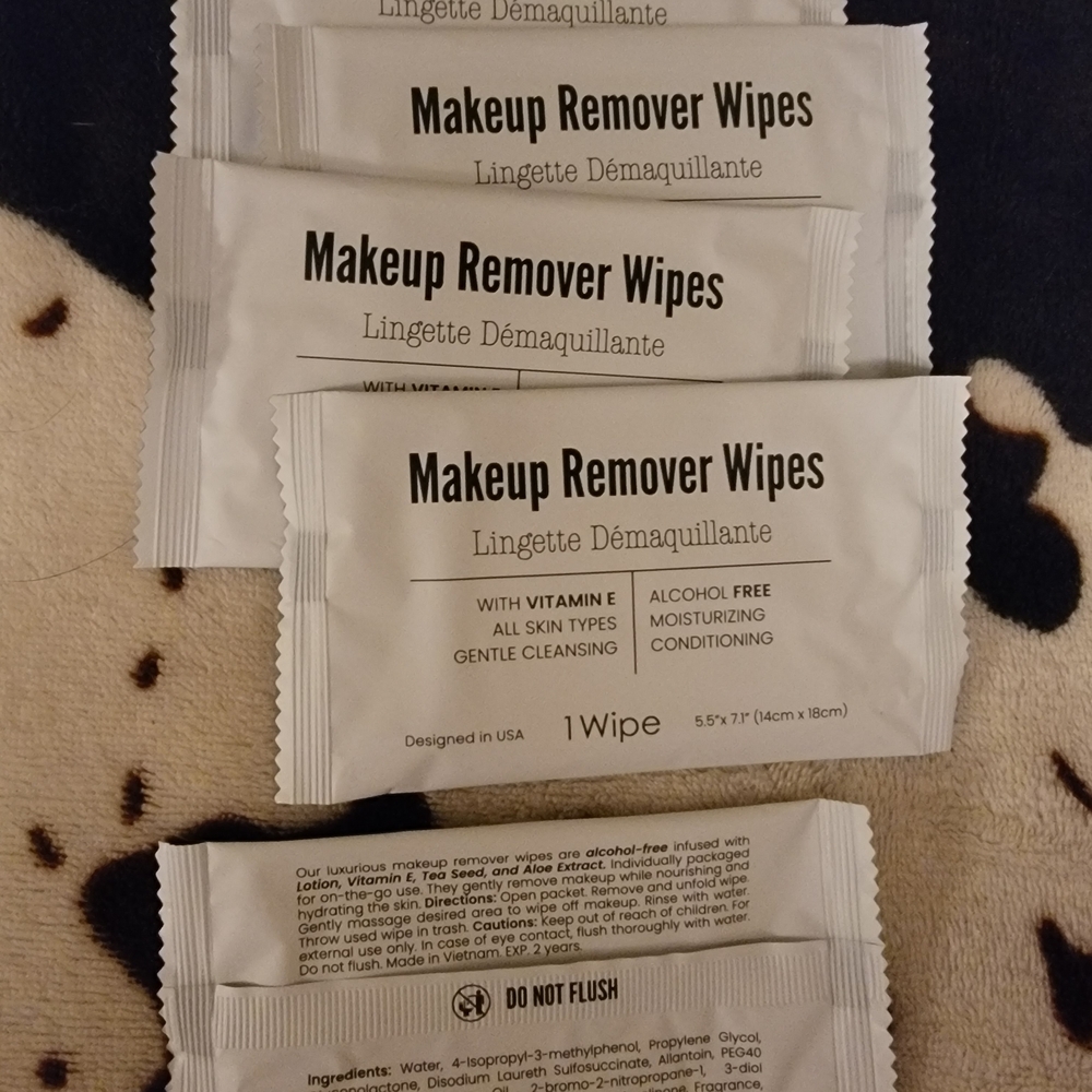 World Amenities Makeup Remover Wipes